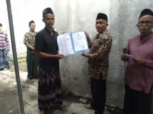 PENYERAHAN AKTA KEMATIAN UNTUK WARGA MARGOKATON PROGRAM LUKADESI TAHUN 2024 PADUKUHAN BEDILAN BOLU