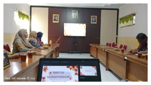 RAPAT KOORDINASI BERSAMA STAF KALURAHAN